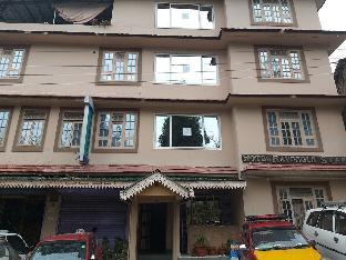 hotel ravongla star