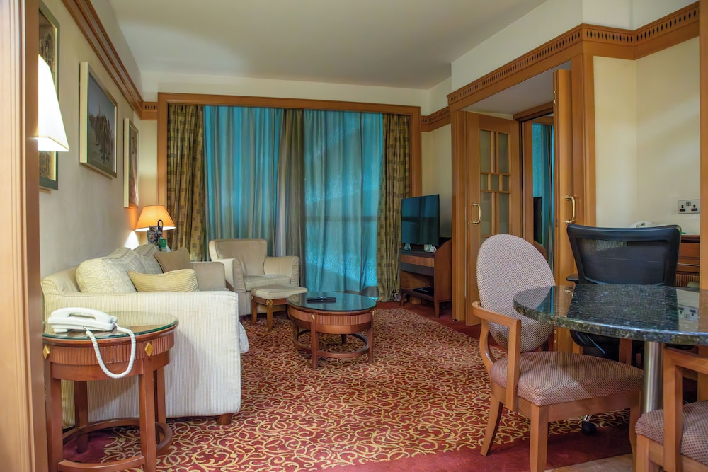 holiday inn kuwait al thuraya city by ihg