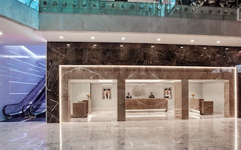Holiday Inn Kuwait Al Thuraya City By Ihg,Khaitan>>Farwaniya,5 star