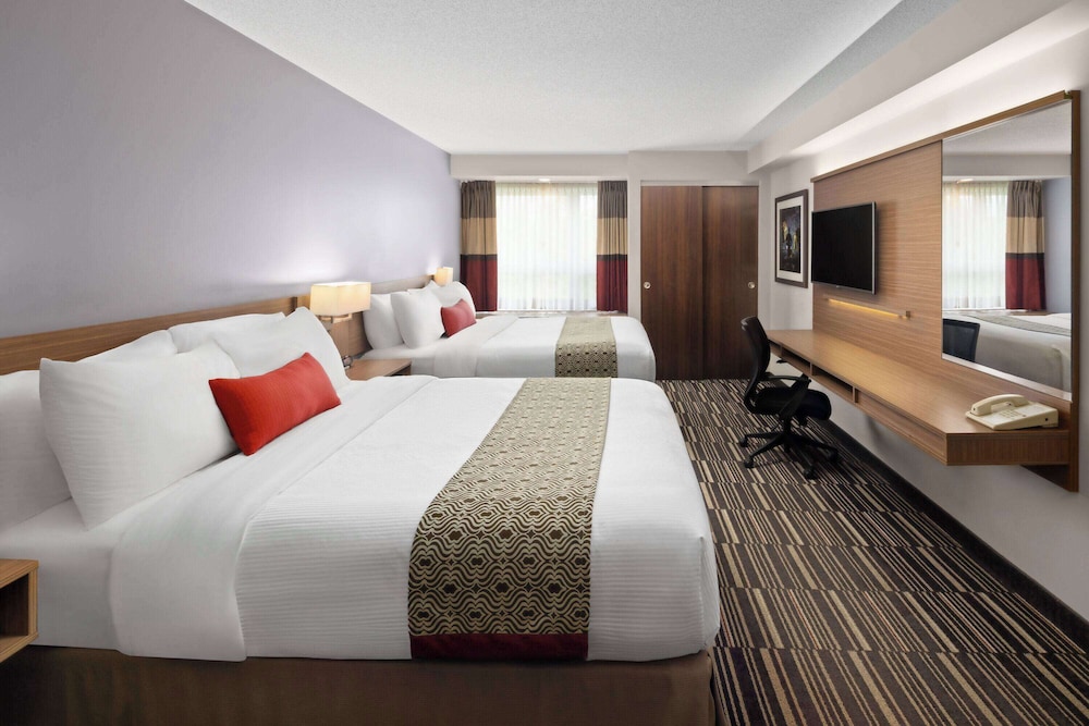 microtel inn and suites by wyndham kirkland lake