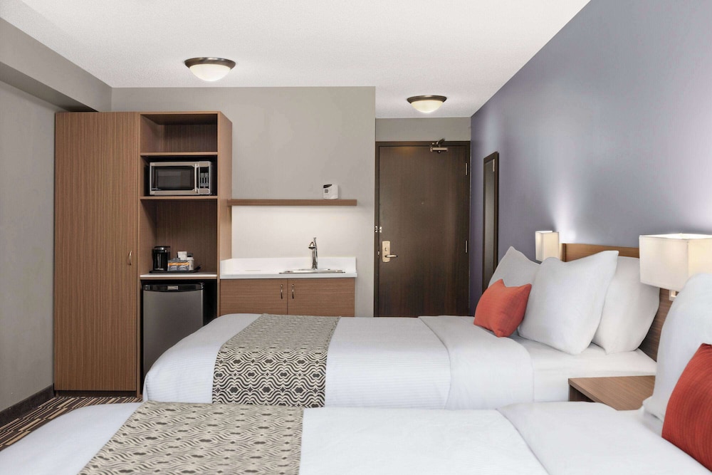 microtel inn and suites by wyndham kirkland lake