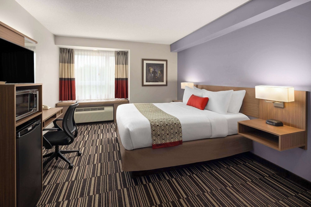 microtel inn and suites by wyndham kirkland lake