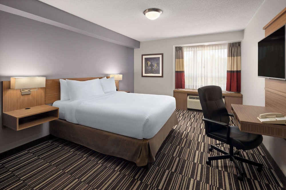microtel inn and suites by wyndham kirkland lake