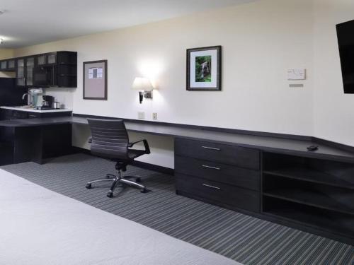 candlewood suites newark south university area by ihg