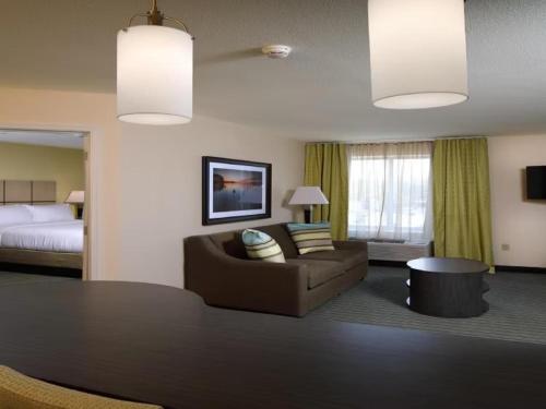 candlewood suites newark south university area by ihg