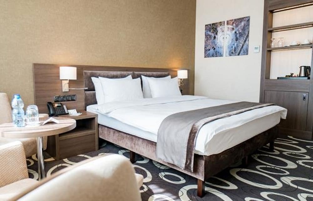 holiday inn dabrowa gornicza by ihg
