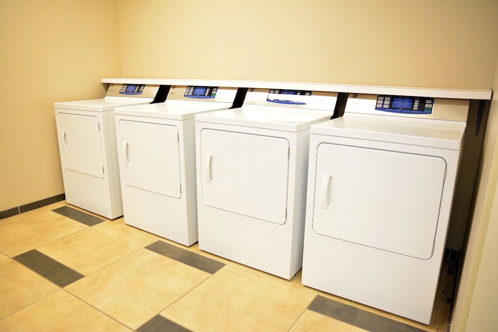candlewood suites youngstown w i 80 niles area by ihg