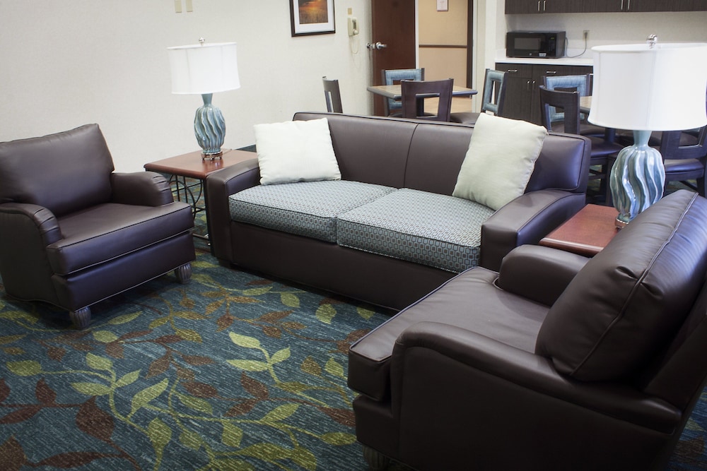 candlewood suites youngstown w i 80 niles area by ihg