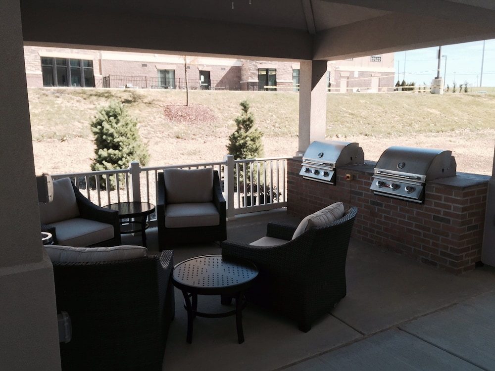 candlewood suites youngstown w i 80 niles area by ihg