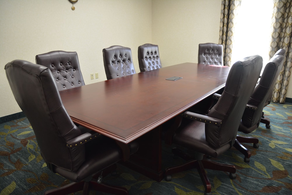 candlewood suites youngstown w i 80 niles area by ihg