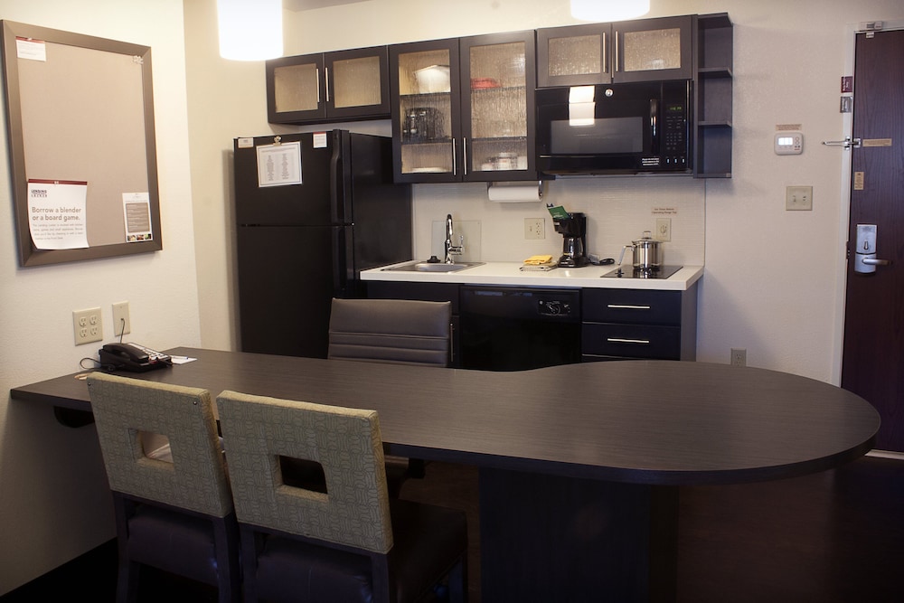 Candlewood Suites Youngstown W I-80 Niles Area By Ihg,Mahoning County>>Austintown,3 star