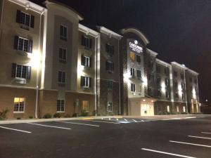 candlewood suites youngstown w i 80 niles area by ihg