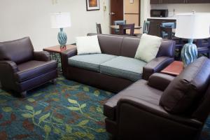 candlewood suites youngstown w i 80 niles area by ihg