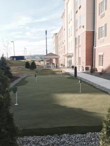 candlewood suites youngstown w i 80 niles area by ihg