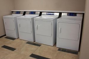 candlewood suites youngstown w i 80 niles area by ihg