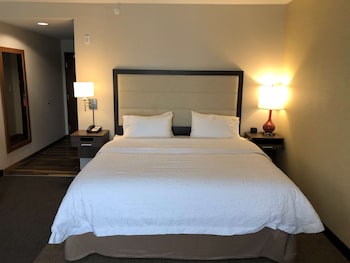 hampton inn and suites ponca city