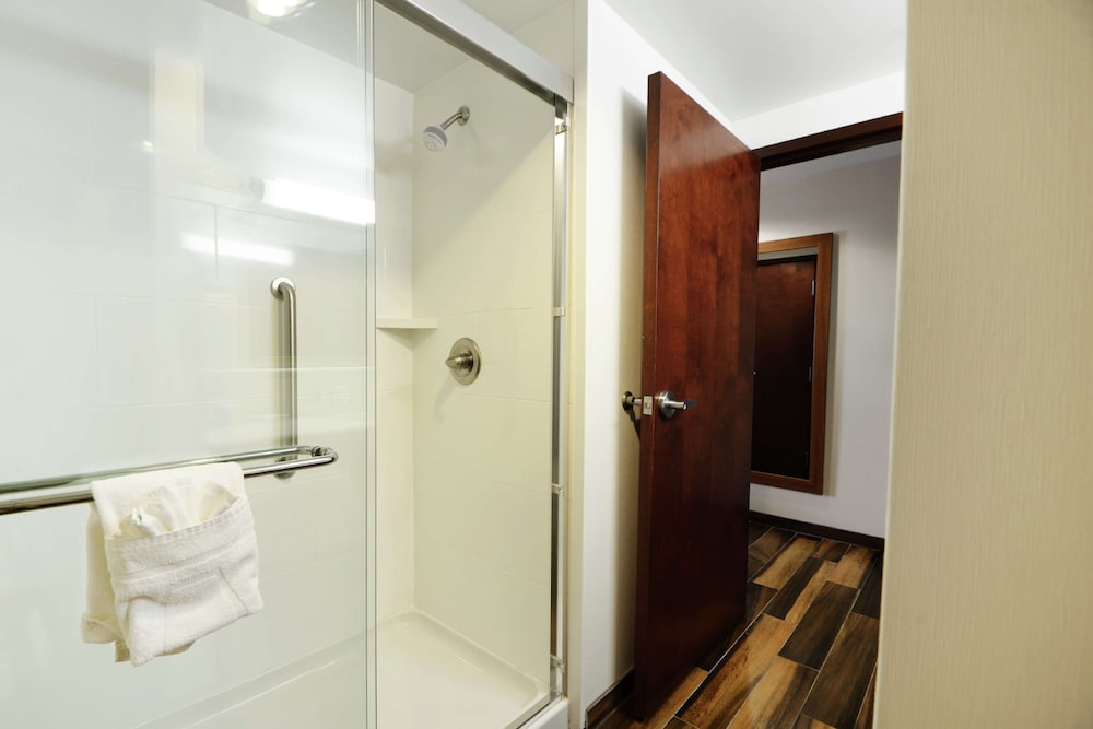 hampton inn and suites ponca city