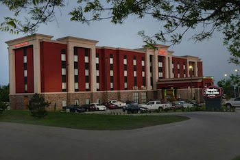 hampton inn and suites ponca city