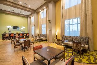 hampton inn waynesboro