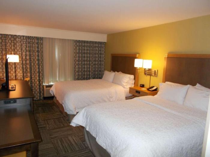 hampton inn waynesboro