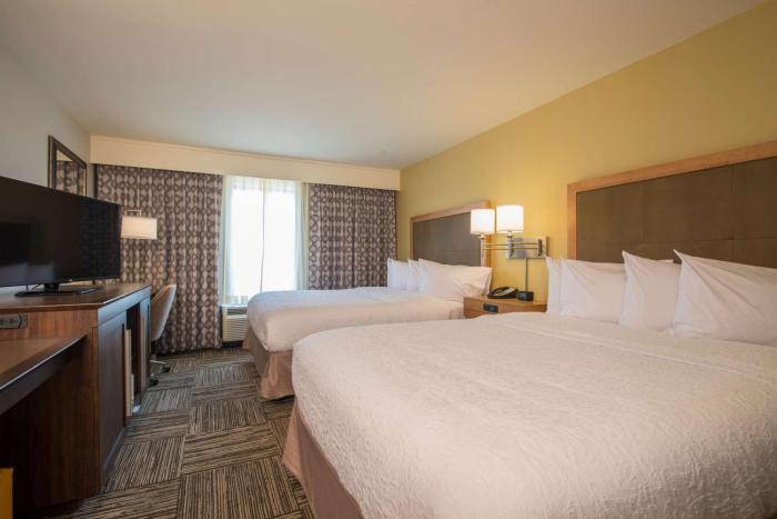 hampton inn waynesboro