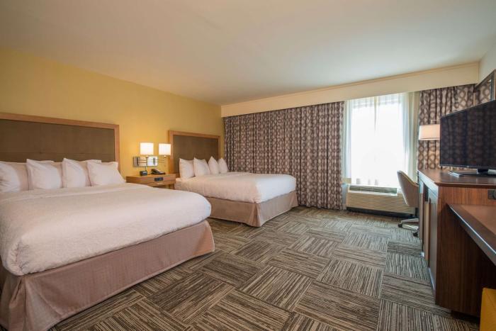 hampton inn waynesboro