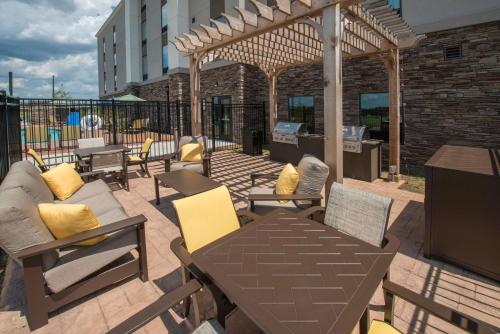hampton inn waynesboro
