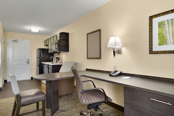 Candlewood Suites Vestal - Binghamton By Ihg,Dickinson>>Binghamton,3 star