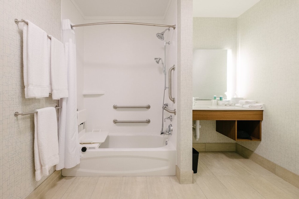 holiday inn express and suites eagan minneapolis area