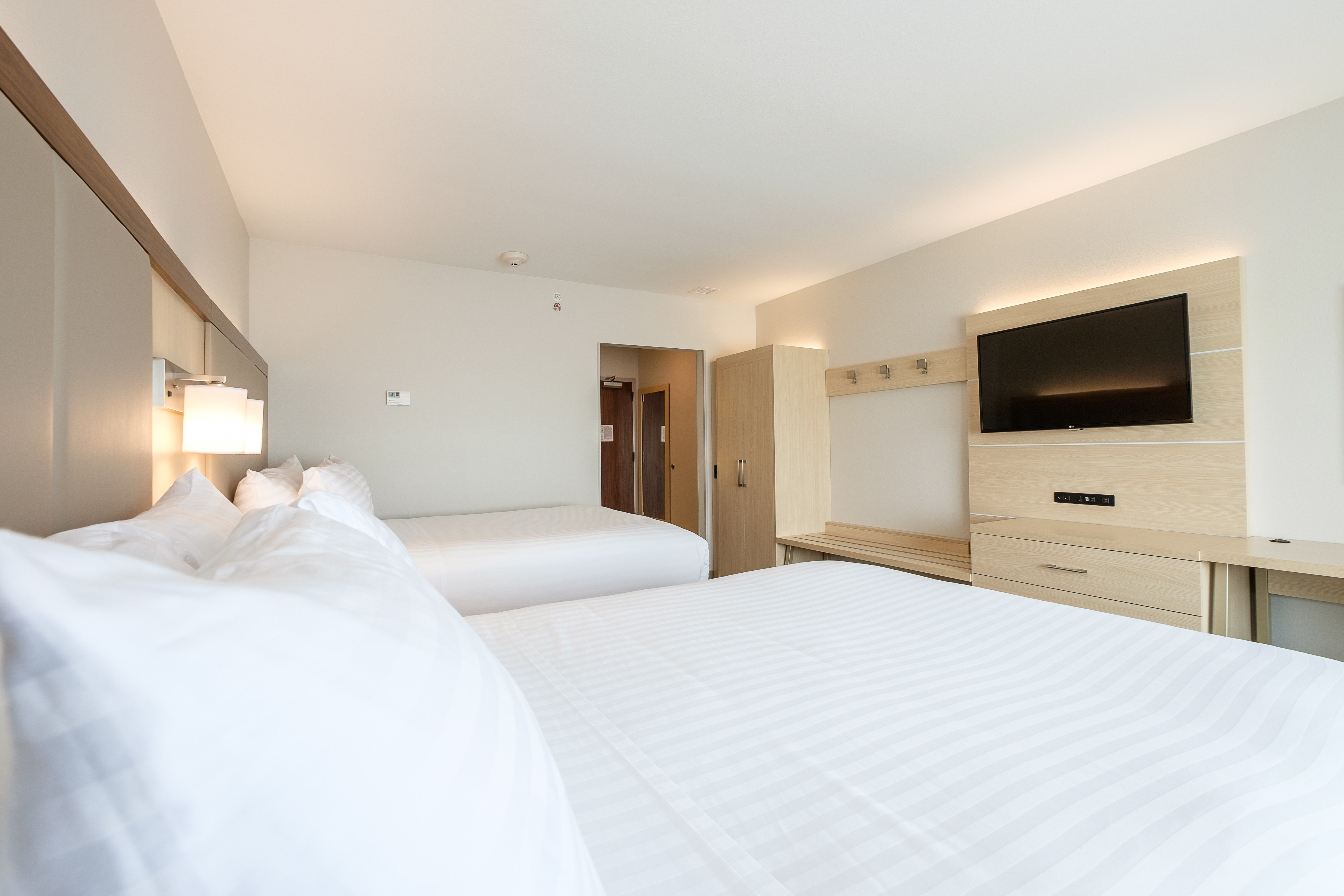 holiday inn express and suites eagan minneapolis area