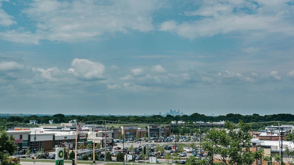holiday inn express and suites eagan minneapolis area