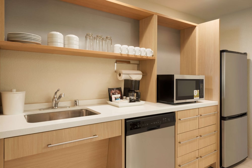 home2 suites by hilton milwaukee brookfield