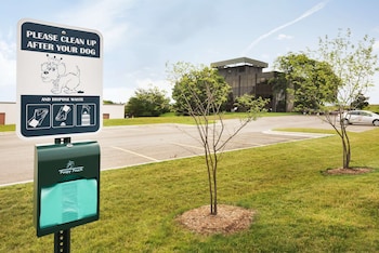 home2 suites by hilton milwaukee brookfield