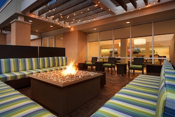 home2 suites by hilton milwaukee brookfield