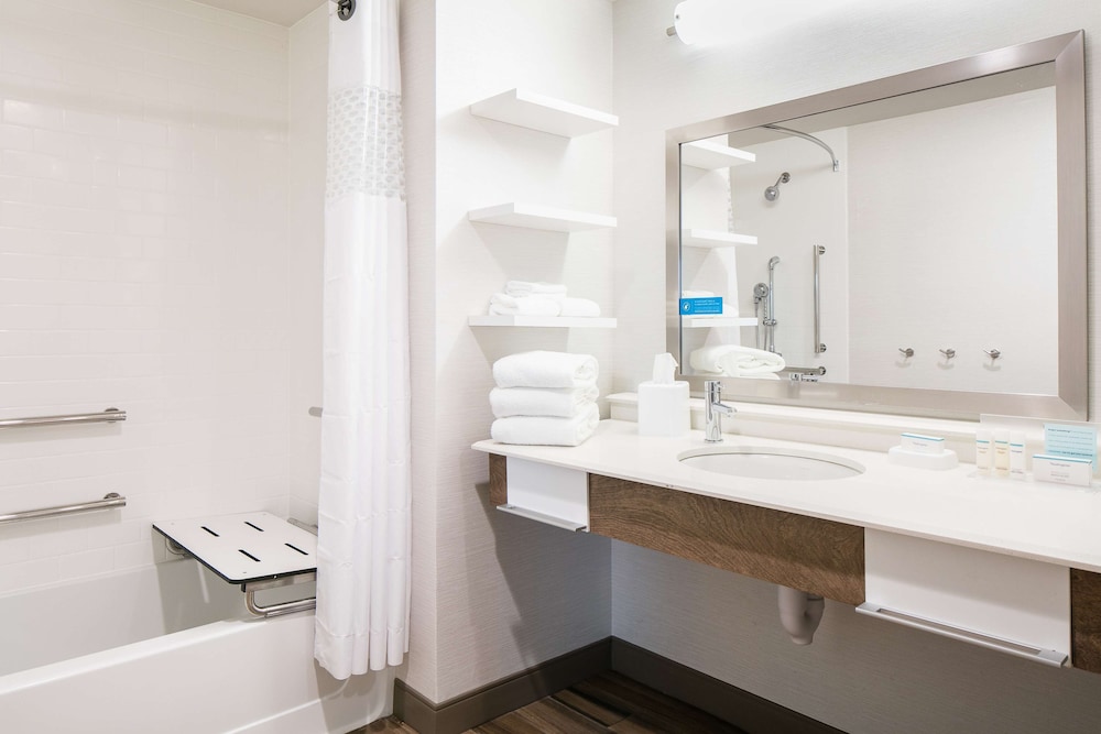 hampton inn and suites mason city
