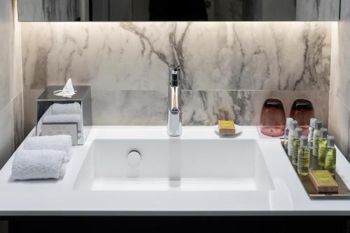 doubletree by hilton madrid prado