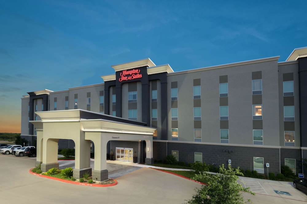 hampton inn and suites san antonio brooks city base