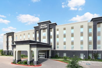 hampton inn and suites san antonio brooks city base