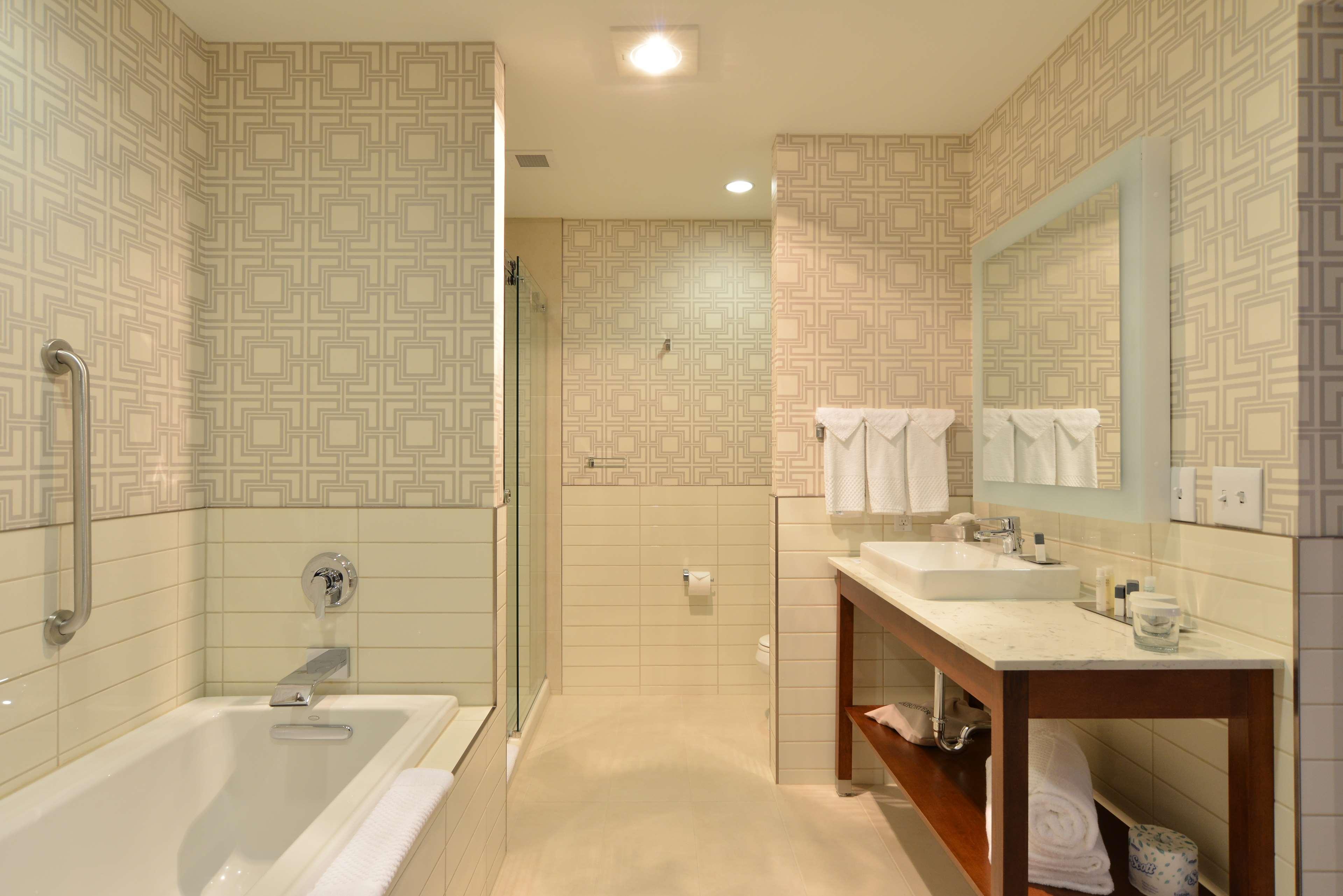 the lismore eau claire a doubletree by hilton