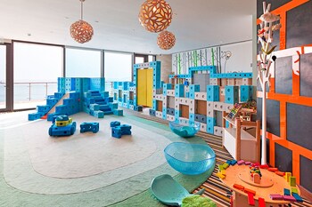 crowne plaza ningbo xiangshan sea view by ihg