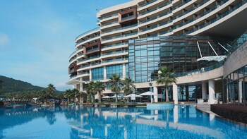 crowne plaza ningbo xiangshan sea view by ihg