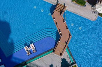 crowne plaza ningbo xiangshan sea view by ihg