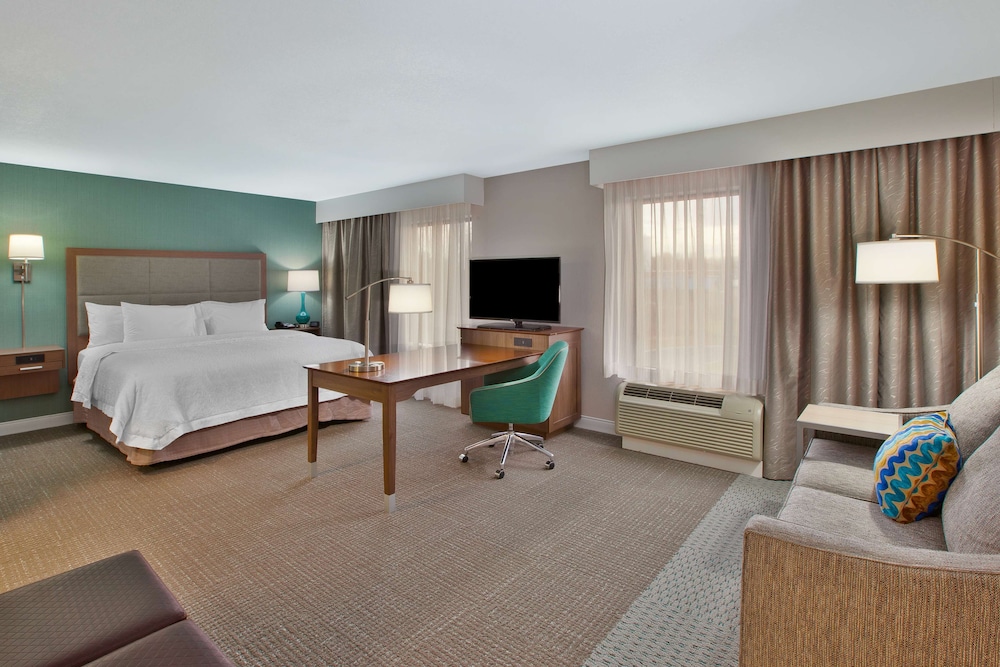hampton inn and suites alliance