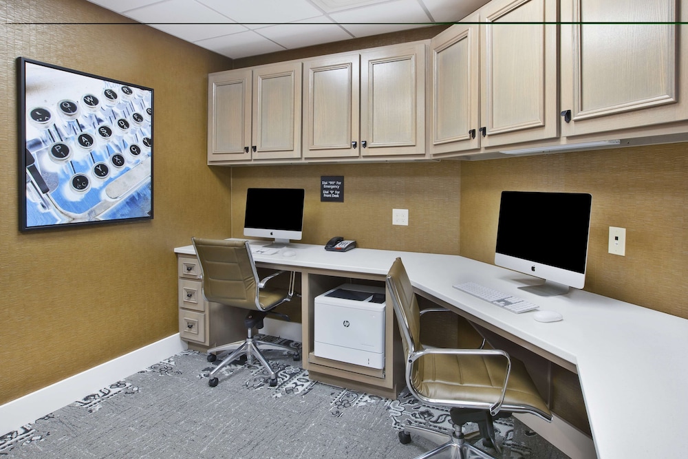 hampton inn and suites alliance