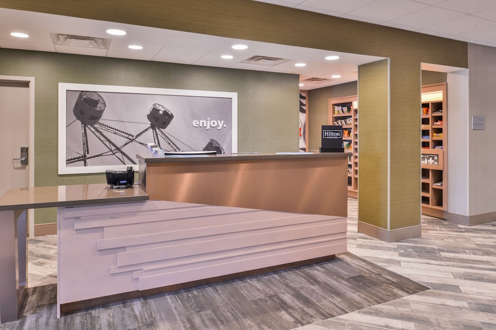 hampton inn and suites altoona des moines