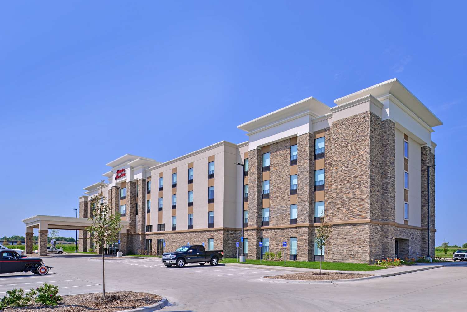 hampton inn and suites altoona des moines