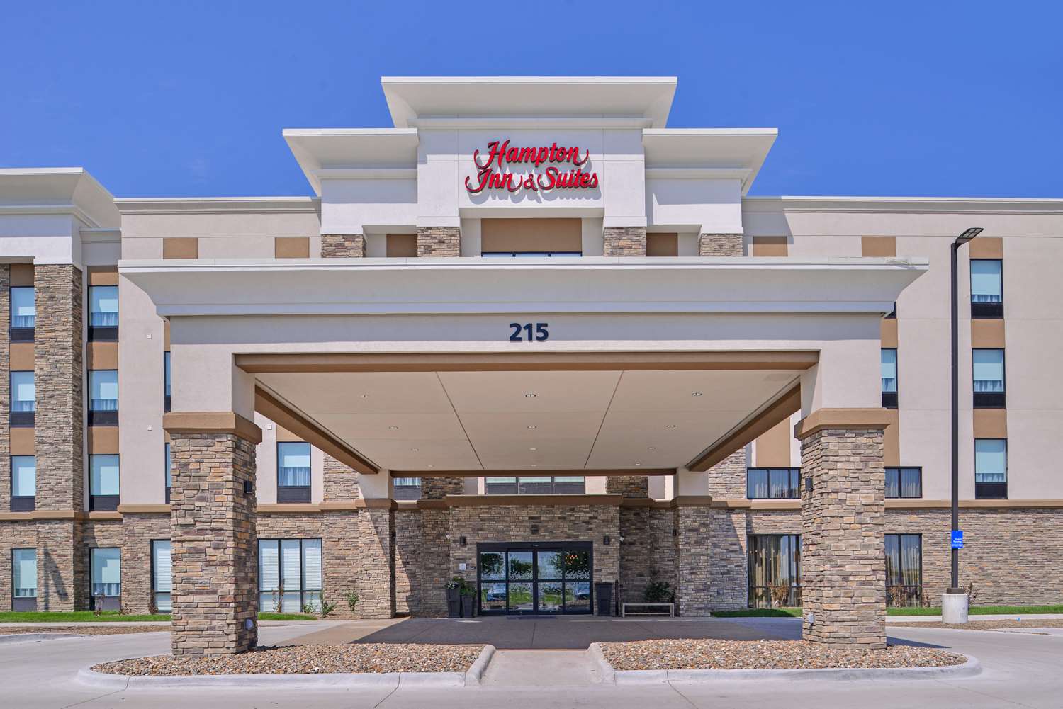hampton inn and suites altoona des moines