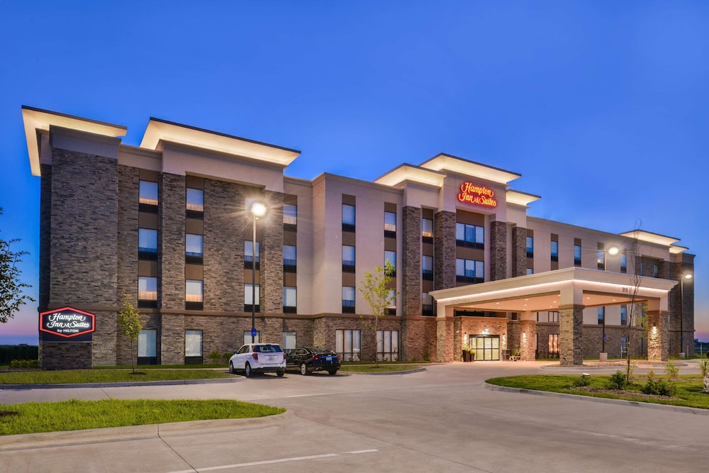 hampton inn and suites altoona des moines