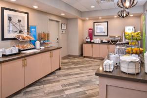 Hampton Inn & Suites Altoona-Des Moines,Des Moines>>Altoona,3 star