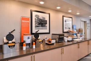 hampton inn and suites altoona des moines